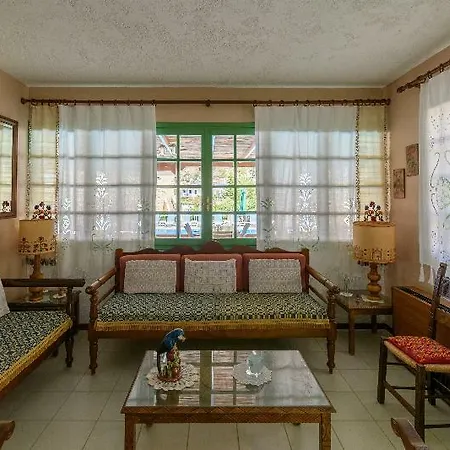 Mitos Village Aparthotel 4*